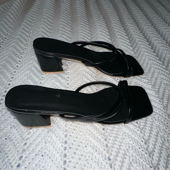 Trendy Black Square Toe Sandal with Black Heel - New - Size 41 - Picture 4 of 6